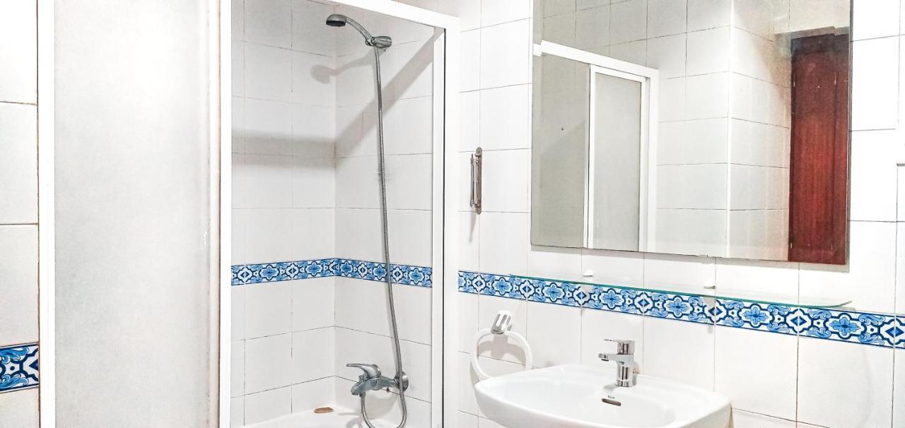 Sweet Room In Malaga Center "Homestay" - Habitacion Alojamiento En Apartamento Exterior foto